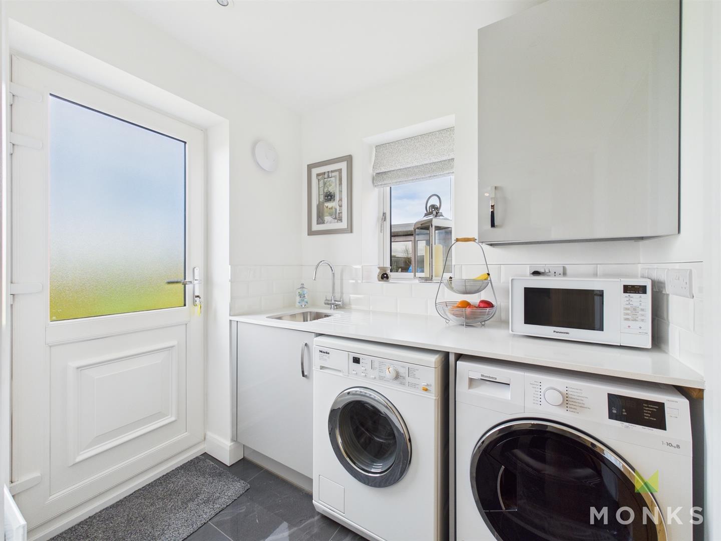 3 Hornbeam Close, Oswestry, SY11 3FL For Sale